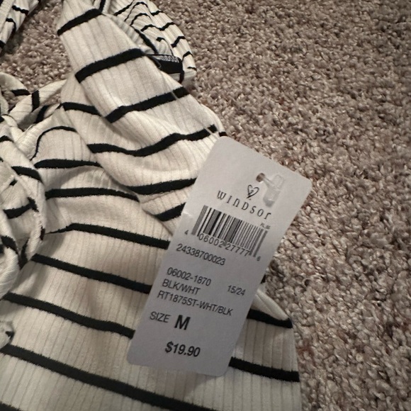 WINDSOR - Weekend Style Striped Knit Halter crop Top - Picture 3 of 5